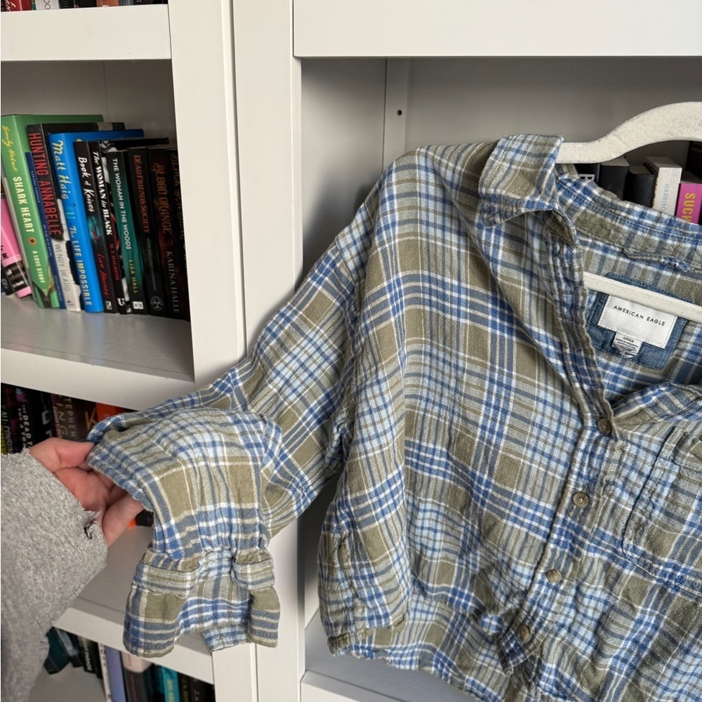 American Eagle blue green plaid flannel cropped long sleeve shirt top western - Picture 3 of 6